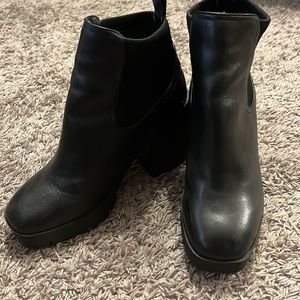 Aldo Booties Size7 Women’s
